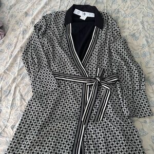 Black and White Patterned Abercrombie Wrap Dress NWT